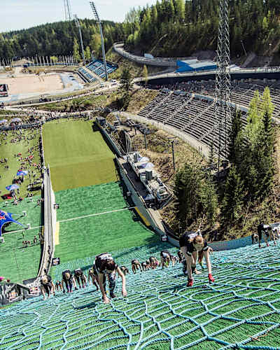 A picture of competitors in uphill running action at Red Bull 400 Lahti