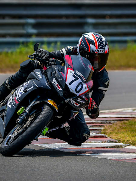 Anfal Adkhar participates in the 2021 Indian National Motorcycle Championship
