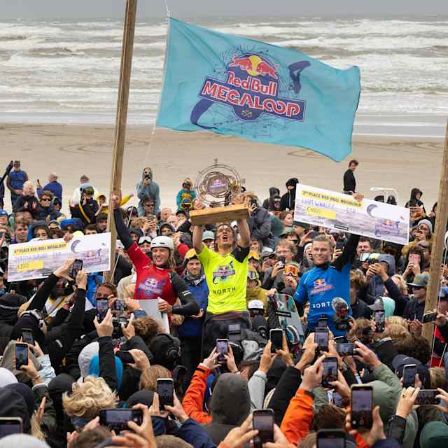 An image of Andrea Principi celebrating his win at Red Bull Megaloop 2023.