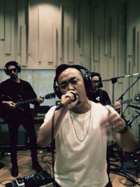 晋平太 x DA-Dee-MiX「Be Easy」Red Bull Music Studios Tokyo