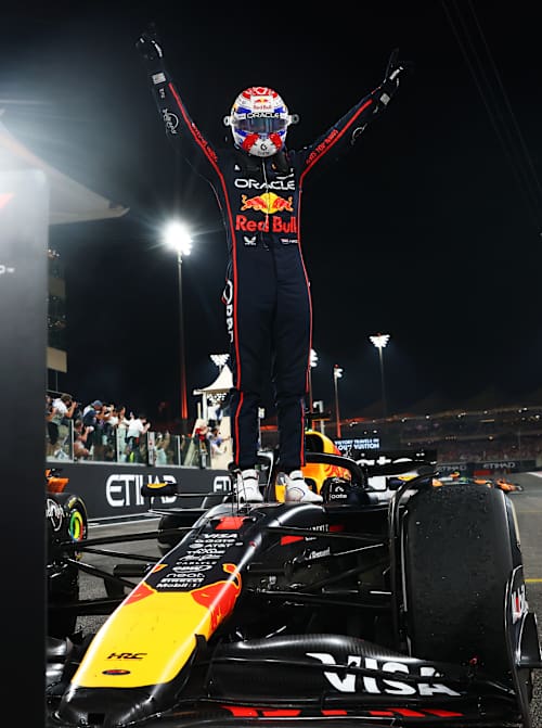 Niderlandlı pilot Maks Ferstappen, Oracle Red Bull Racing komandasının üzvü olaraq, 7 dekabr 2025-ci ildə Yas Marina trasında keçirilən Abu Dabi Qran Prisində qələbə qazandıqdan sonra 