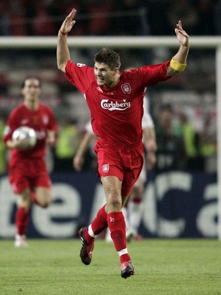 Gerrard comemora gol na final da Liga dos Campeões