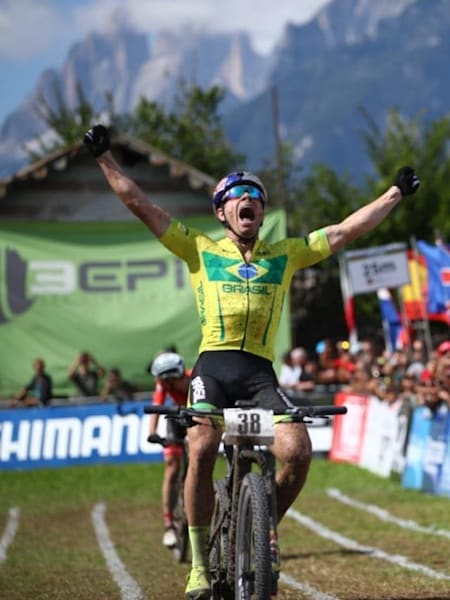 Avancini é campeão mundial de Mountain Bike Maratona 2018