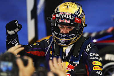 Złoty chłopak - Vettel świętujący 4. mistrzostwo