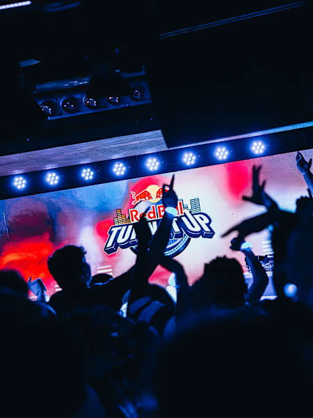 Red Bull Turn It Up im Wiener U4