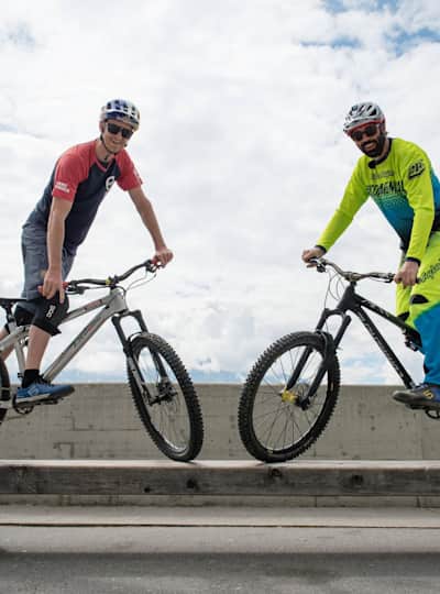 トラック スタンド 自転車