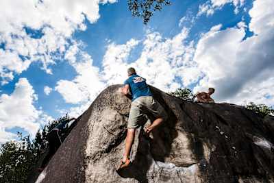 Pe stâncă la Fontainebleau