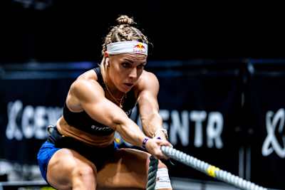 Ida Mathilde Steensgaard at the Sled Pull during HYROX Hong Kong. The Dane is one of the best HYROX athletes in the world. 