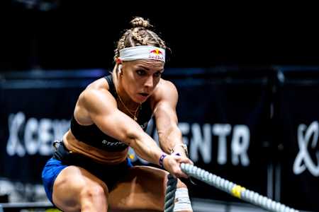 Ida Mathilde Steensgaard at the Sled Pull during HYROX Hong Kong. The Dane is one of the best HYROX athletes in the world. 