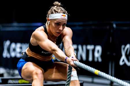 Ida Mathilde Steensgaard at the Sled Pull during HYROX Hong Kong. The Dane is one of the best HYROX athletes in the world. 