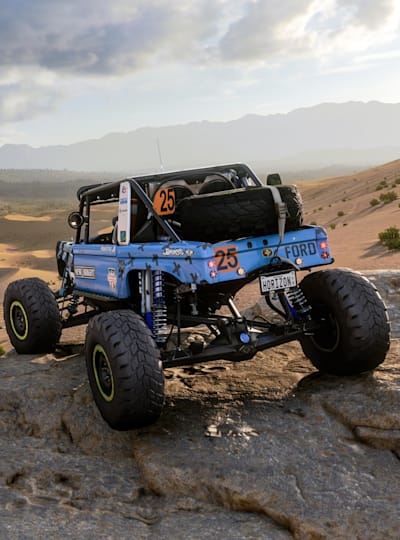 Screenshot aus Forza Horizon 5 zeigt einen Jeep in der Wüste. Wir stellen die 10 besten Autos im Spiel vor. 