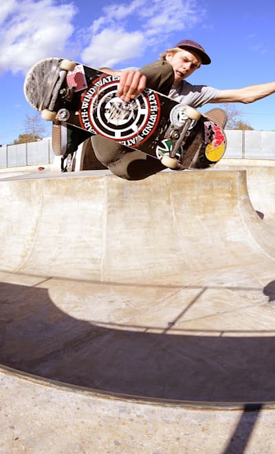 マダース・アプス