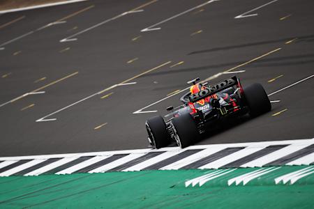 Echa un vistazo a nuestra guía del circuito de Silverstone, que volverá a albergar el Gran Premio de Gran Bretaña de Fórmula 1 de 2022. Es el circuito donde se celebró la primera carrera de F1. 