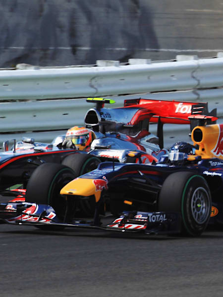 Sebastian Vettel w walce z Lewisem Hamiltonem