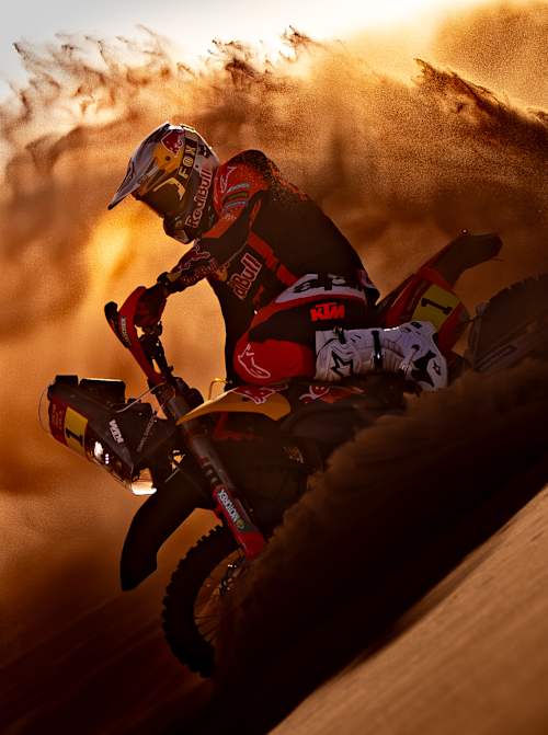 Daniel Sanders, del Red Bull KTM Factory Racing, durante las pruebas del Rally Dakar 2026 en Merzougha, Marruecos, el 18 de octubre de 2025.   