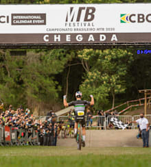 Henrique Avancini conquista seu 15º título nacional de MTB