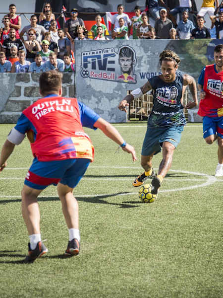 Neymar in action at Neymar Jr's Five 2017 World Finals