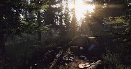 Lager im Wald, die Sonne scheint durch die Bäume
