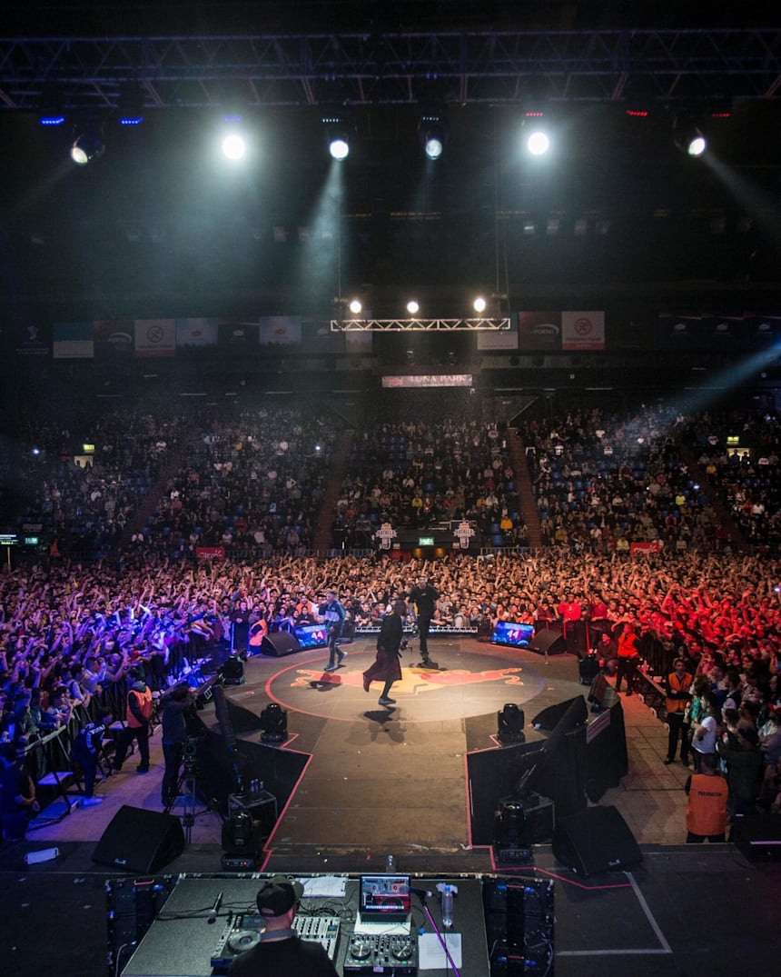 Red Bull Batalla De Los Gallos Finalistas Mundiales Es un firme candidato para ganar la final internacional de la red bull batalla de los gallos. red bull batalla de los gallos