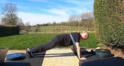 Banded press up