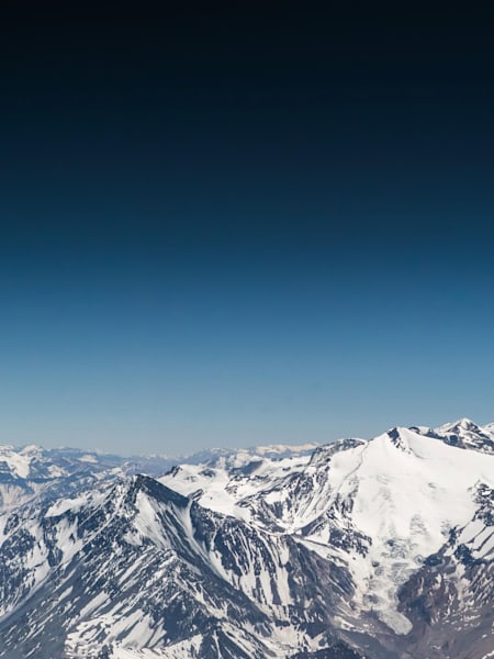Nova série da Red Bull TV: Andes 6K+. O montanhista Max Kausch estabeleceu novo recorde mundial ao escalar todos os 103 picos acima de 6.000 metros de altitude na Argentina e no Chile