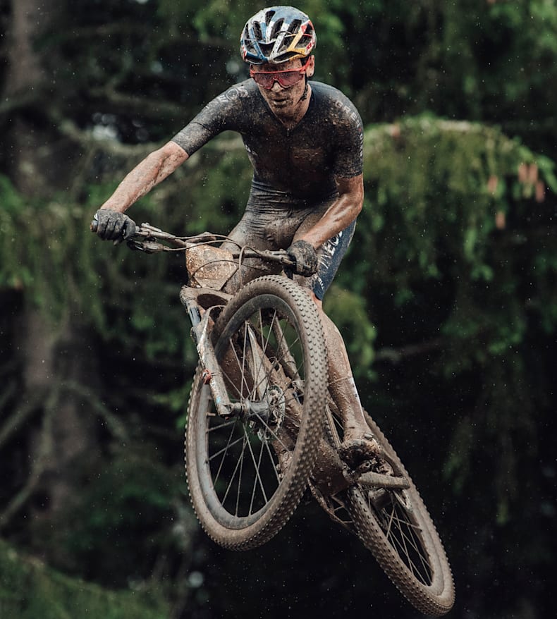 Tom Pidcock Crash : Tom Pidcock Shares His Cross Country Mtb Racing Tips