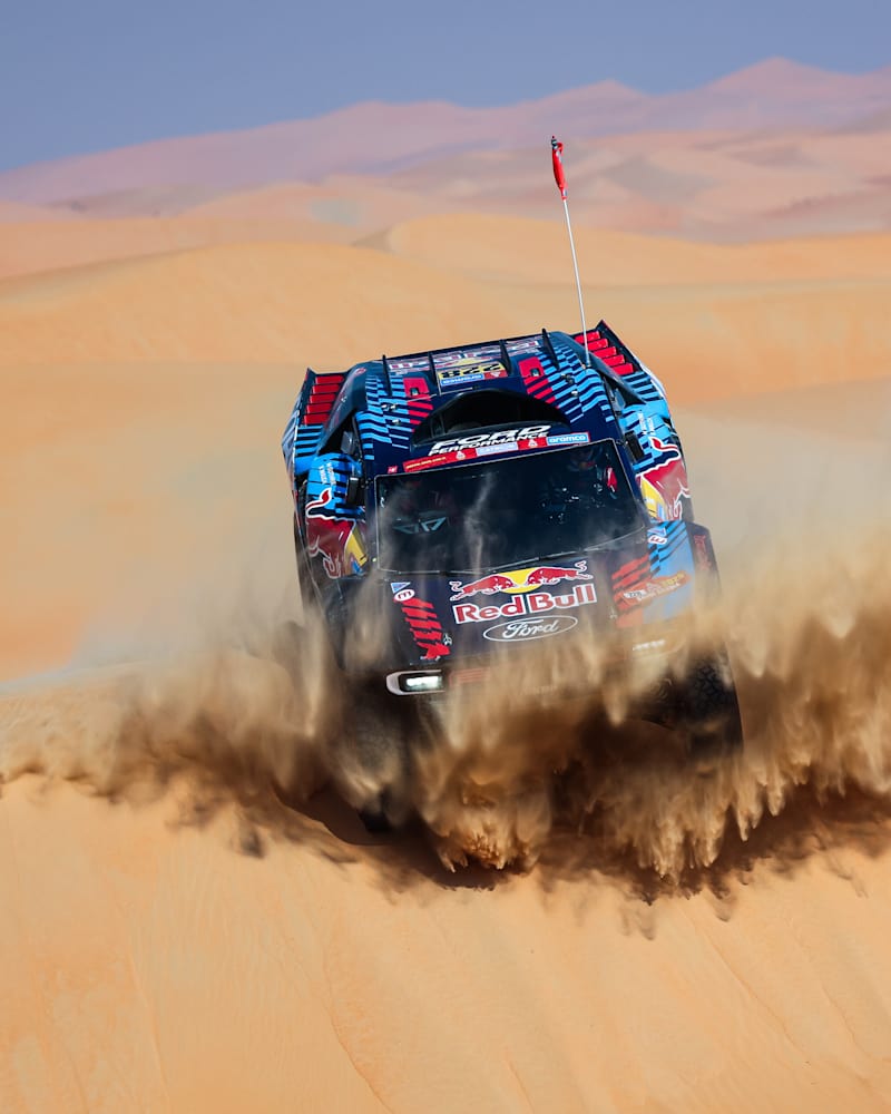 Минет жасайтын қара ерлердің қатысуымен онлайн порно