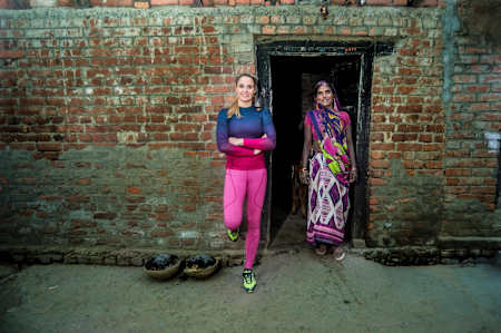 Vor Weihnachten bekommt Alisa in Indien kontrastreiche Einblicke...