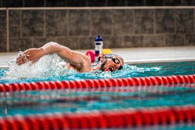 Run or cycle? Swimming could help improve your preferred discipline