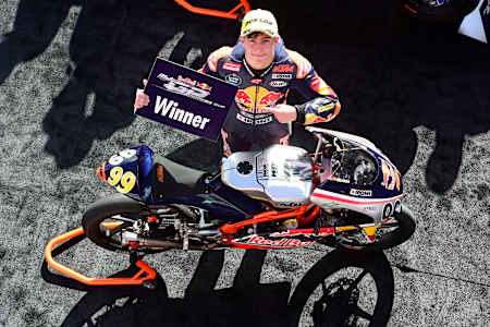 Jose Rueda is the happy winner of Race 1 in Portimao 2022