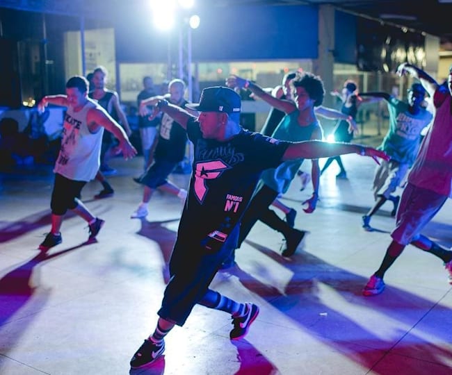 7 Movimentos De Dancas Urbanas Para Ficar Em Forma