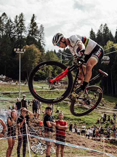 Nino Schurter performs at the XCO World Cup in Val di Sole on August 27, 2017.