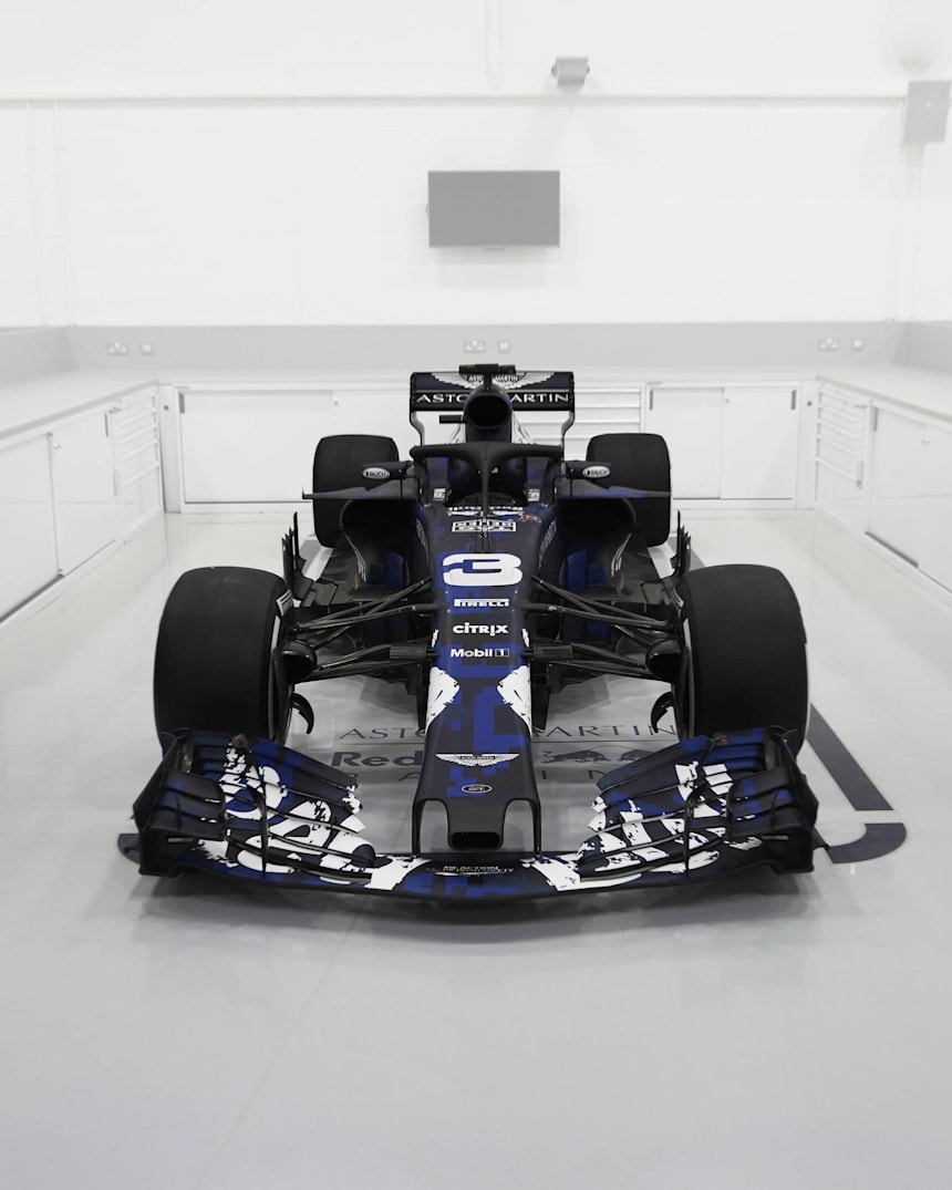 Aston Martin Red Bull Racingがニューマシンrb14を公開