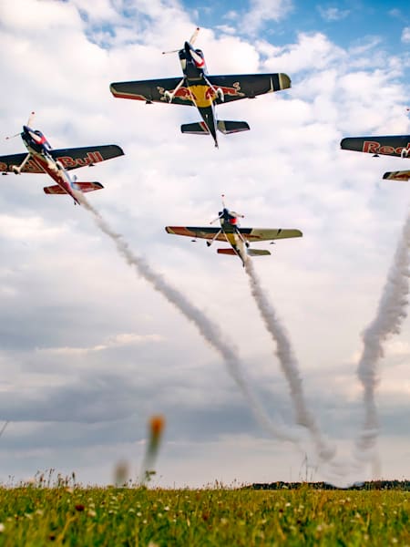 Flying Bulls Aerobatic Team ze země