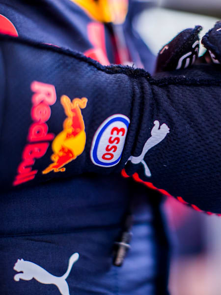 ESSO On Gloves - Partner