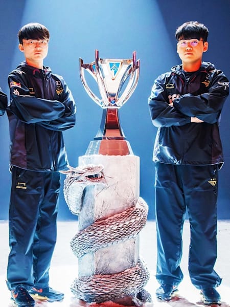 Les joueurs de T1 ont été sacrés champions du monde aux Worlds 2023 de League of Legends.