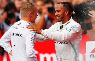 Bottas et Hamilton après la victoire de Mercedes en Allemagne en 2018.