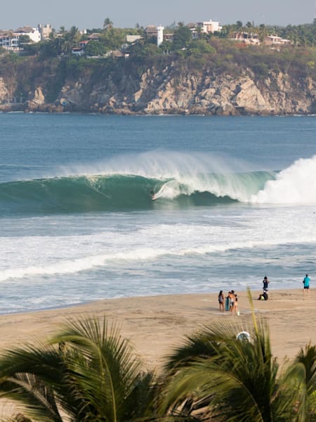 Jorge Sangachi ha sido uno de los muchos surfistas que ha disfrutado de otro verano épico en el Pipeline mexicano.