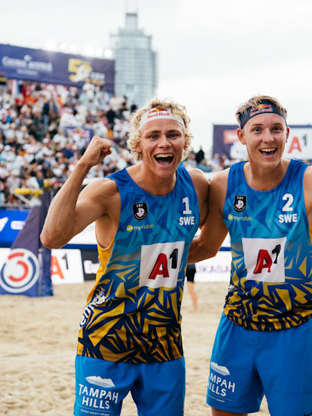 David Ahman and Jonatan Hellvig eilen bei der Beach EM von Sieg zu Sieg