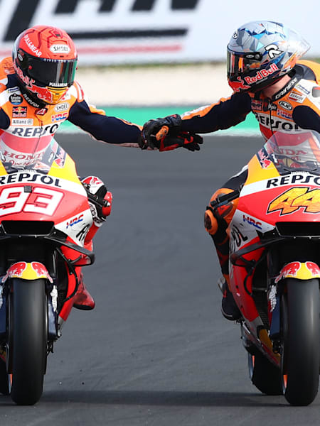 Marc Márquez y Pol Espargaró, Gran Premio de Emilia-Romagna de MotoGP, 24 de octubre de 2021.