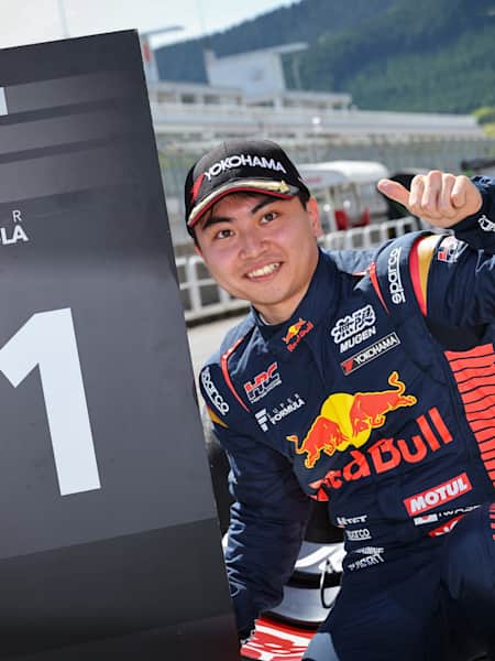 Iwasa takes Pole and 2nd in Autopolis Super Formula