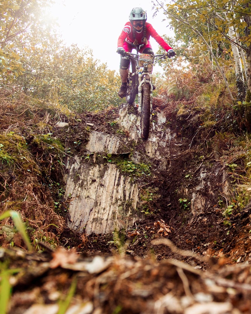 good beginner downhill mountain bike