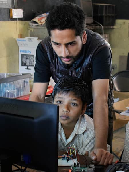 Pi Jam Foundation: computer education in rural schools
