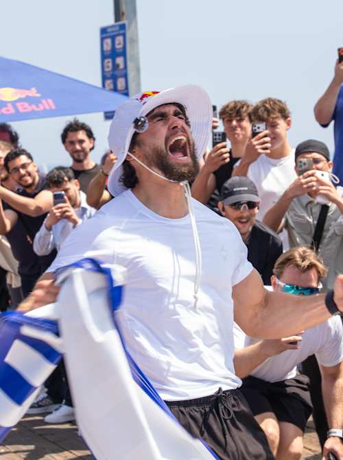 Red Bull Energy Drink – 翼をさずける.
