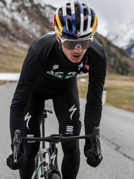 Radprofi Toni Palzer im Trainingslager in Österreich.