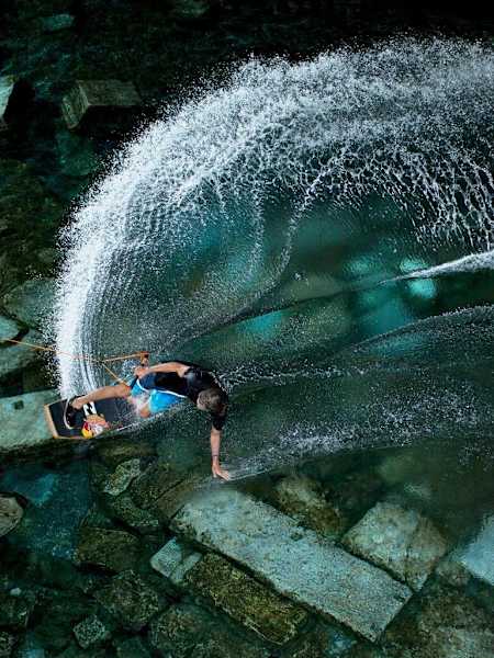 Brian Grubb wakeskater i Cleopatra Pool i Tyrkia.