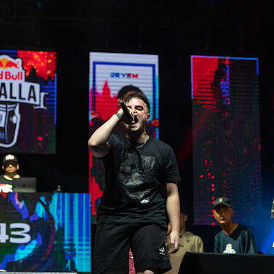 Spektro performs in the final at Red Bull Batalla Uruguay National Final in Montevideo, Uruguay on November 12, 2022.