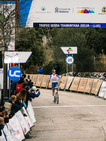 Remco Evenepoel wins Trofeo Serra Tramuntana