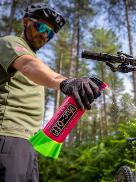 Muc-Off and save the planet with Punk Powder bicycle cleaner