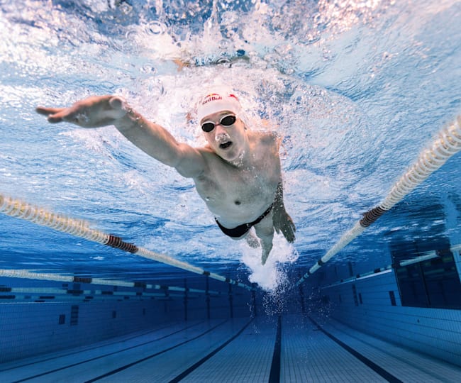 水泳 7つの驚くべきメリット スイミング レッドブル